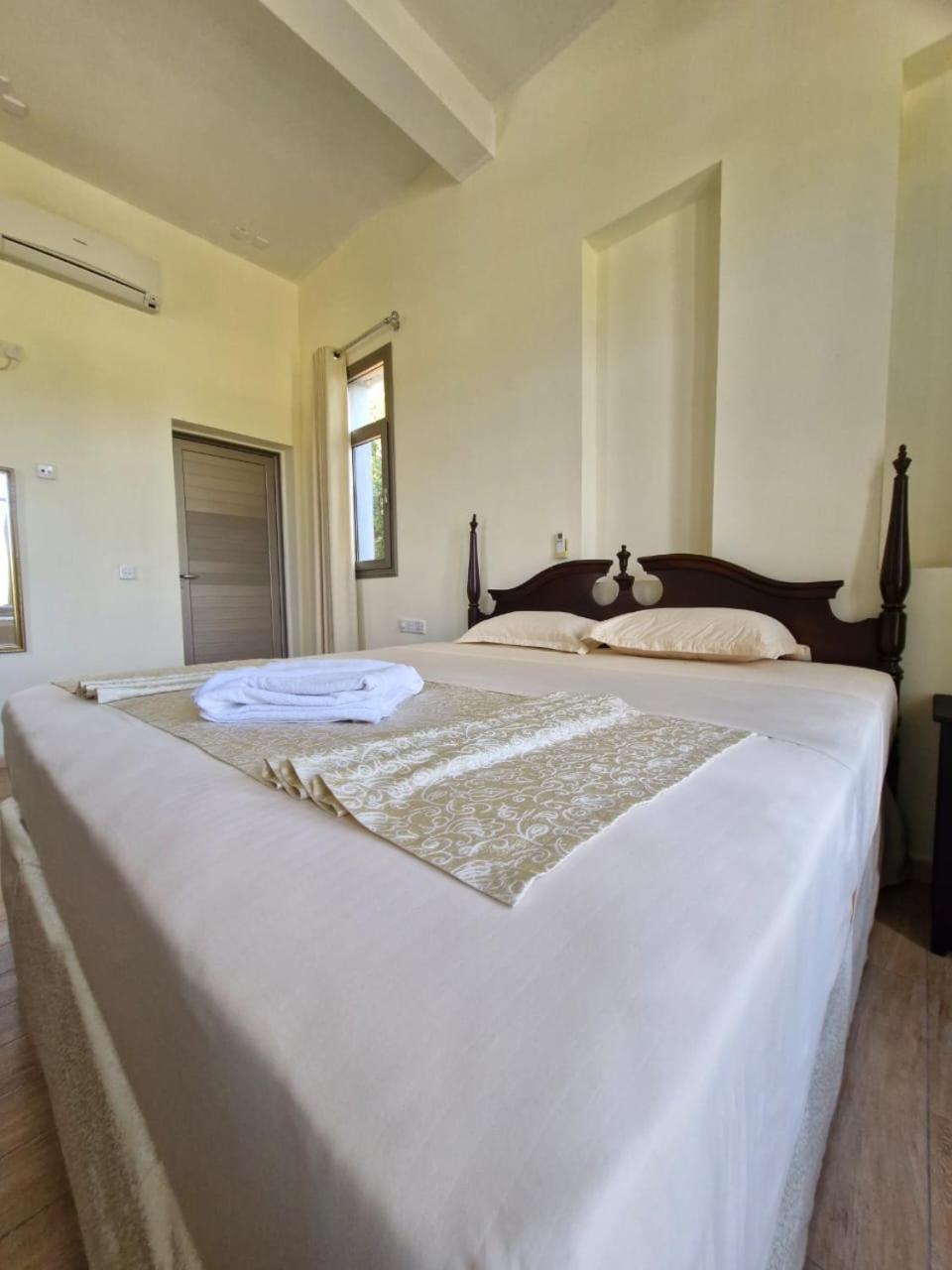 מלון ארוגם Royal Point Arugambay חדר תמונה